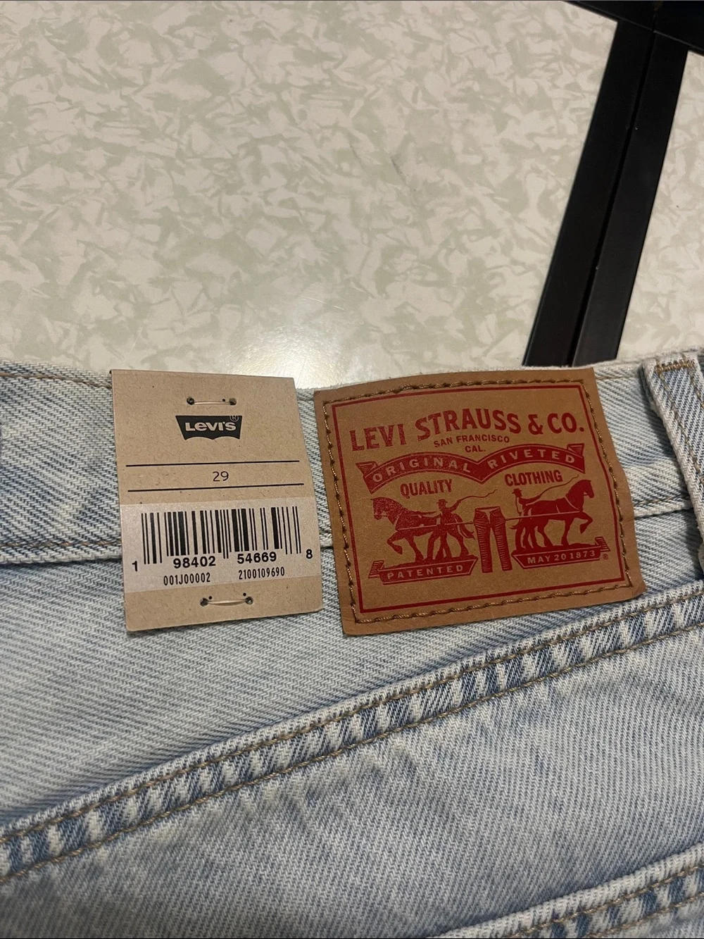 Levi's Men's Light Wash Baggy Denim Shorts NWT